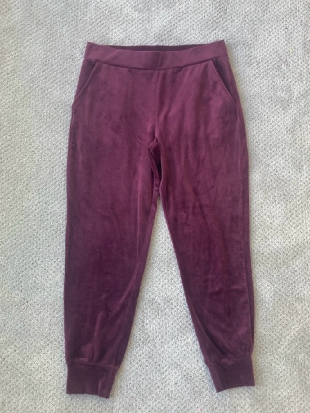 Cable & Gauge Sport Velour Joggers in Maroon Women’s Size Medium Soft